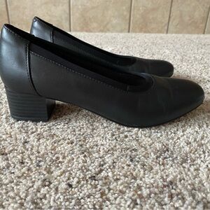 Women’ Clark heels